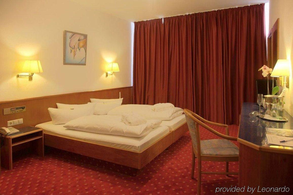 Hotel Astoria Leipzig Room photo