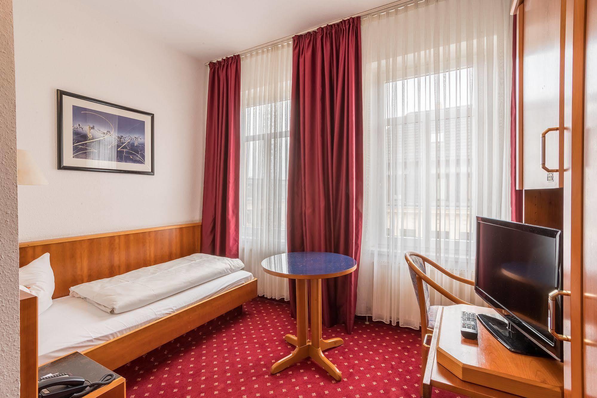 Hotel Astoria Leipzig Exterior photo