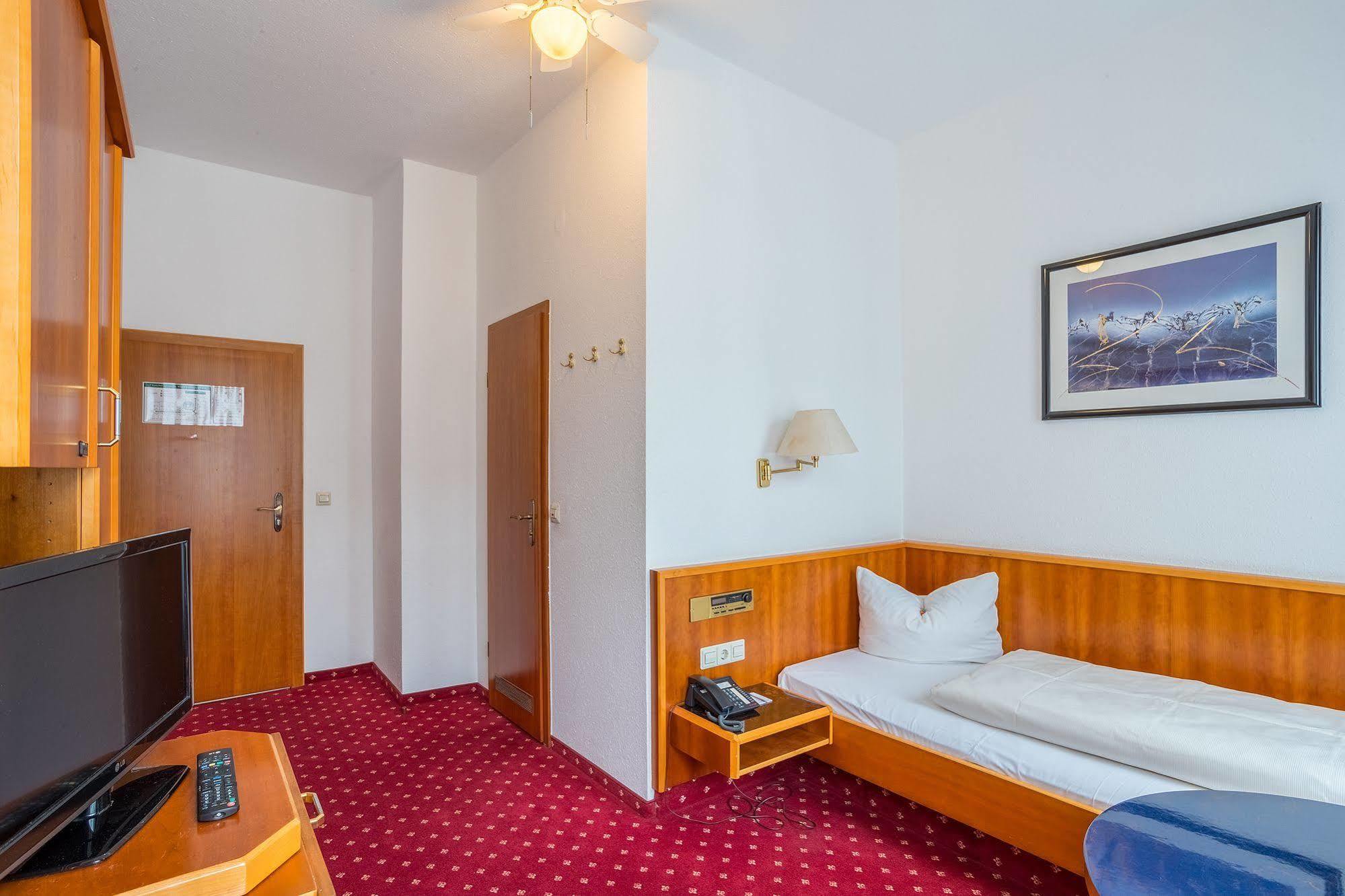 Hotel Astoria Leipzig Exterior photo